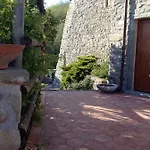 Mini Nonna Nella Lägenhet *